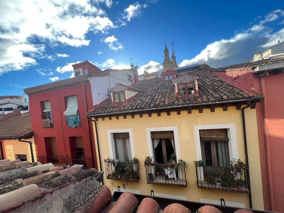 Old Town Loft - Cathedral Views. Apartamento Logroño Exterior foto